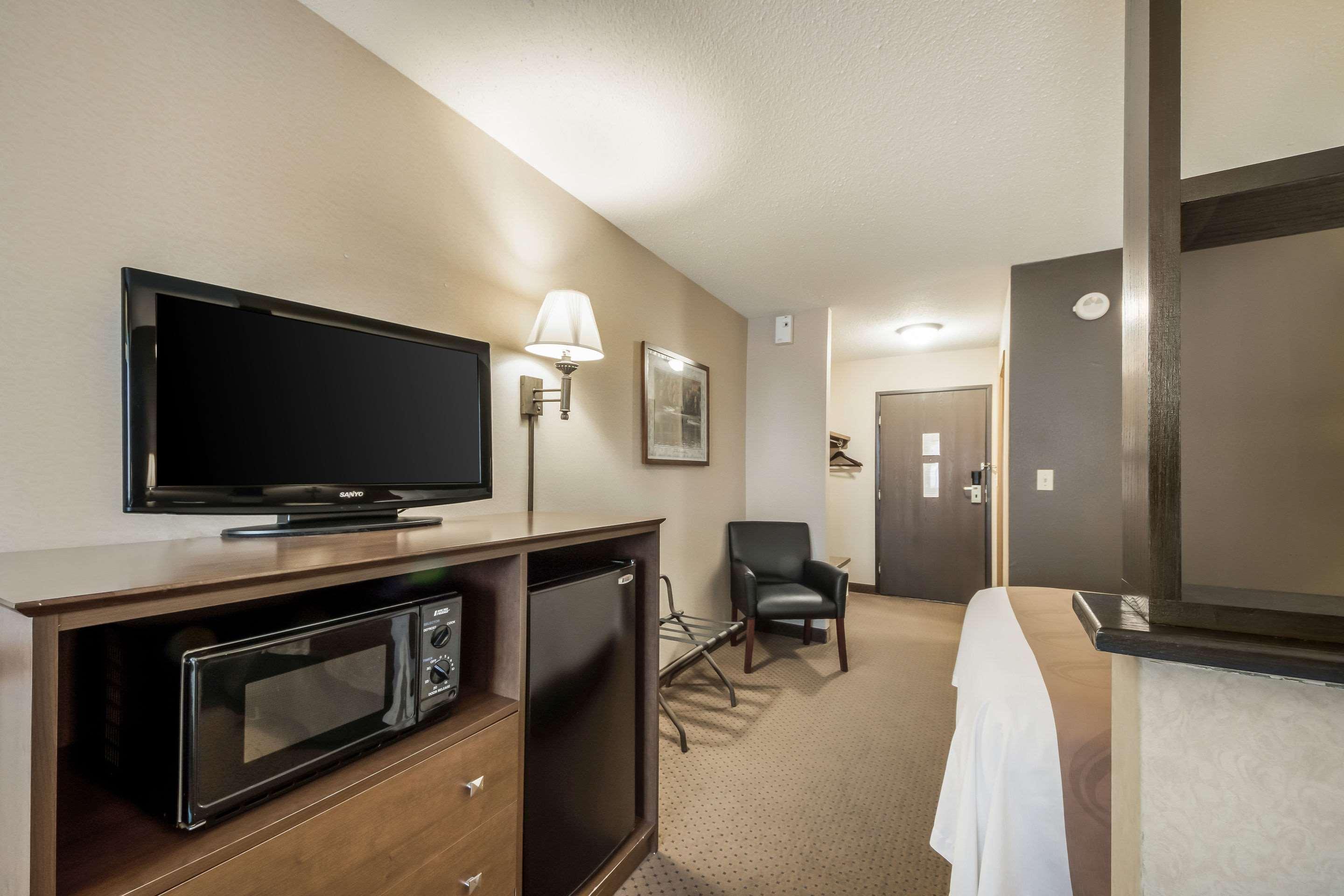 Quality Inn & Suites Newberry Экстерьер фото